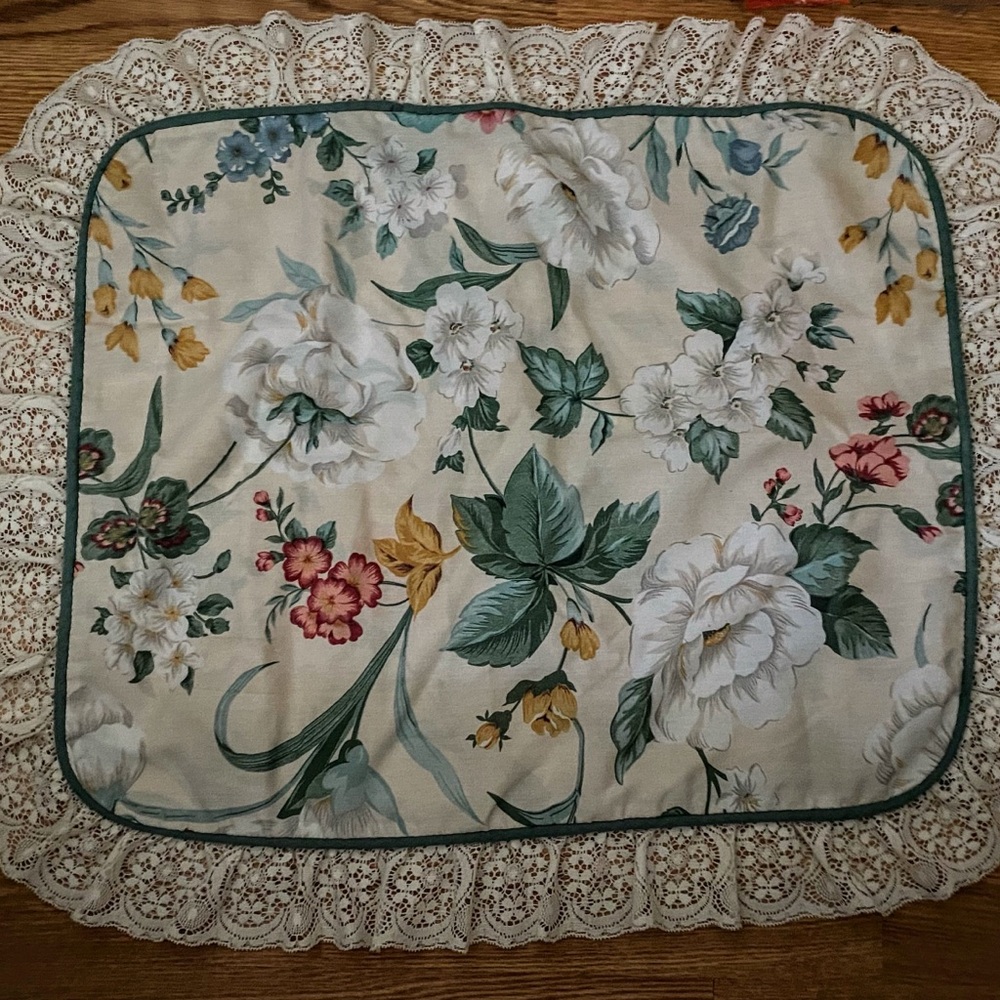 One Vintage Handmade Floral Lace Pillow Sham